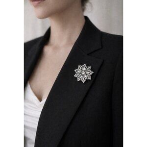 Macys 2.2" Deluxe Black Silvertone Large Rhinestone Brooch Flower NEW